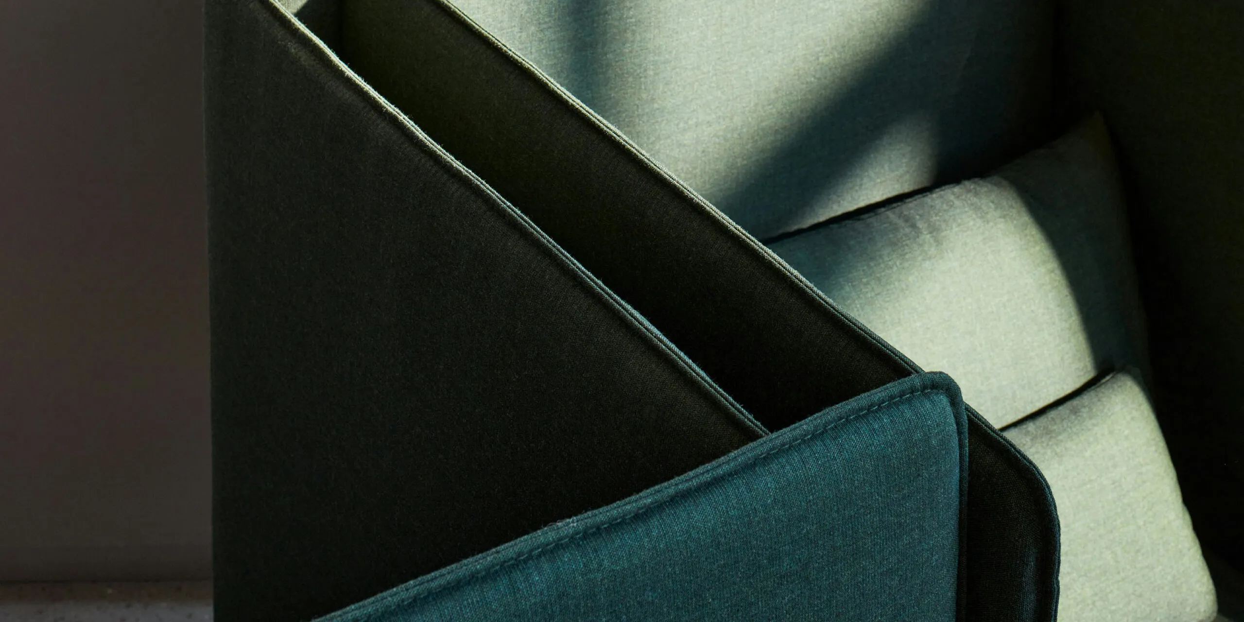 Abstracta Akunok acoustic seating - Presentation Media