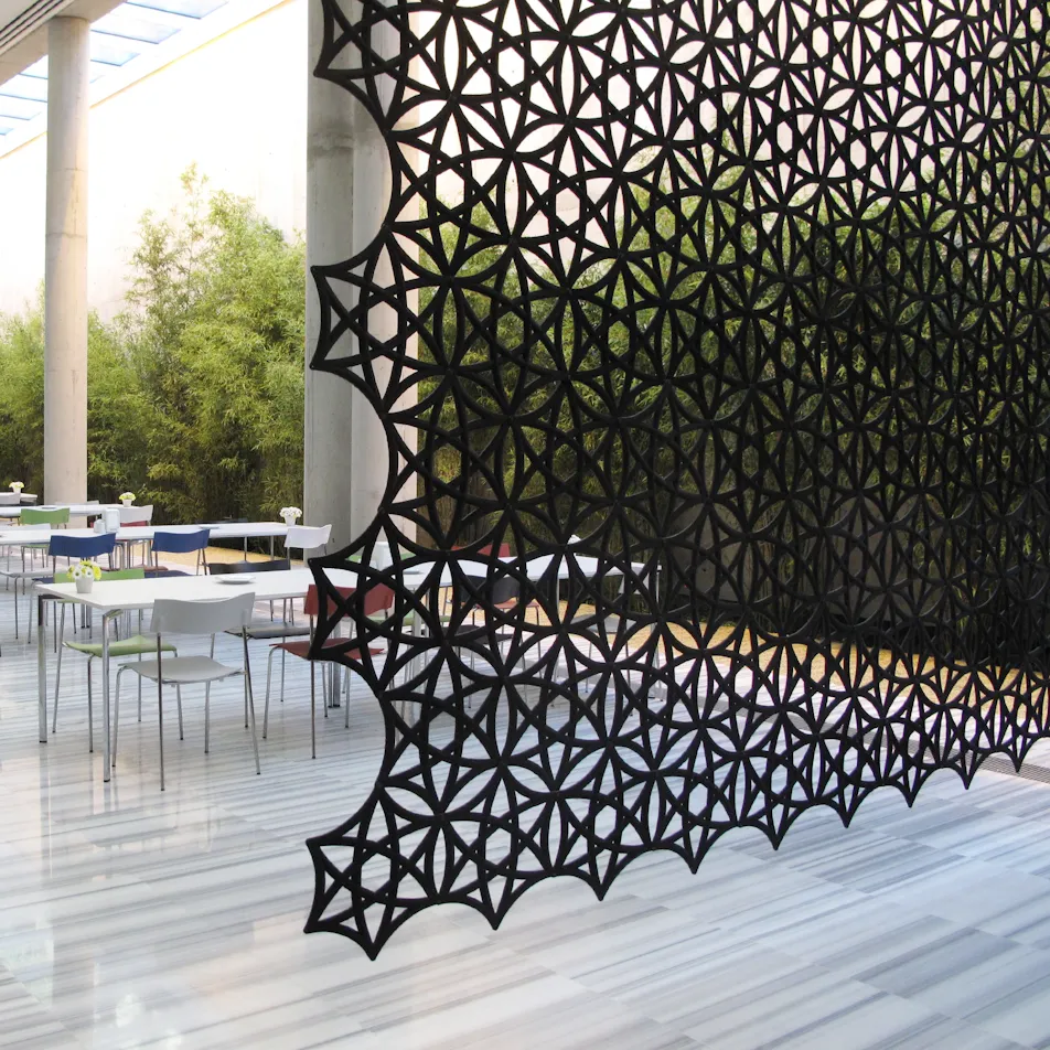 Abstracta Airflake Hanging Room Divider - Presentation Media