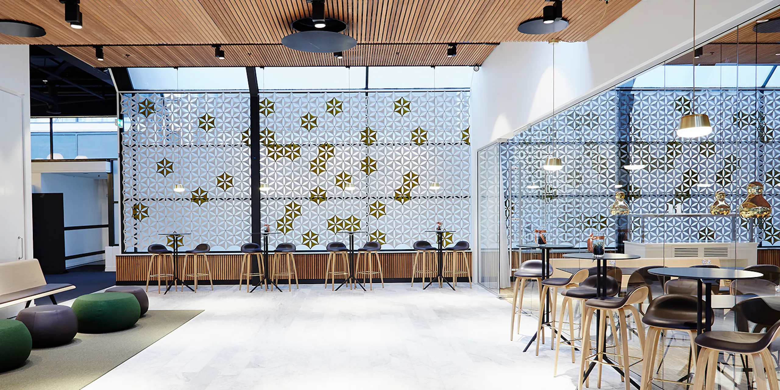 Abstracta Airflake Hanging Room Divider - Presentation Media