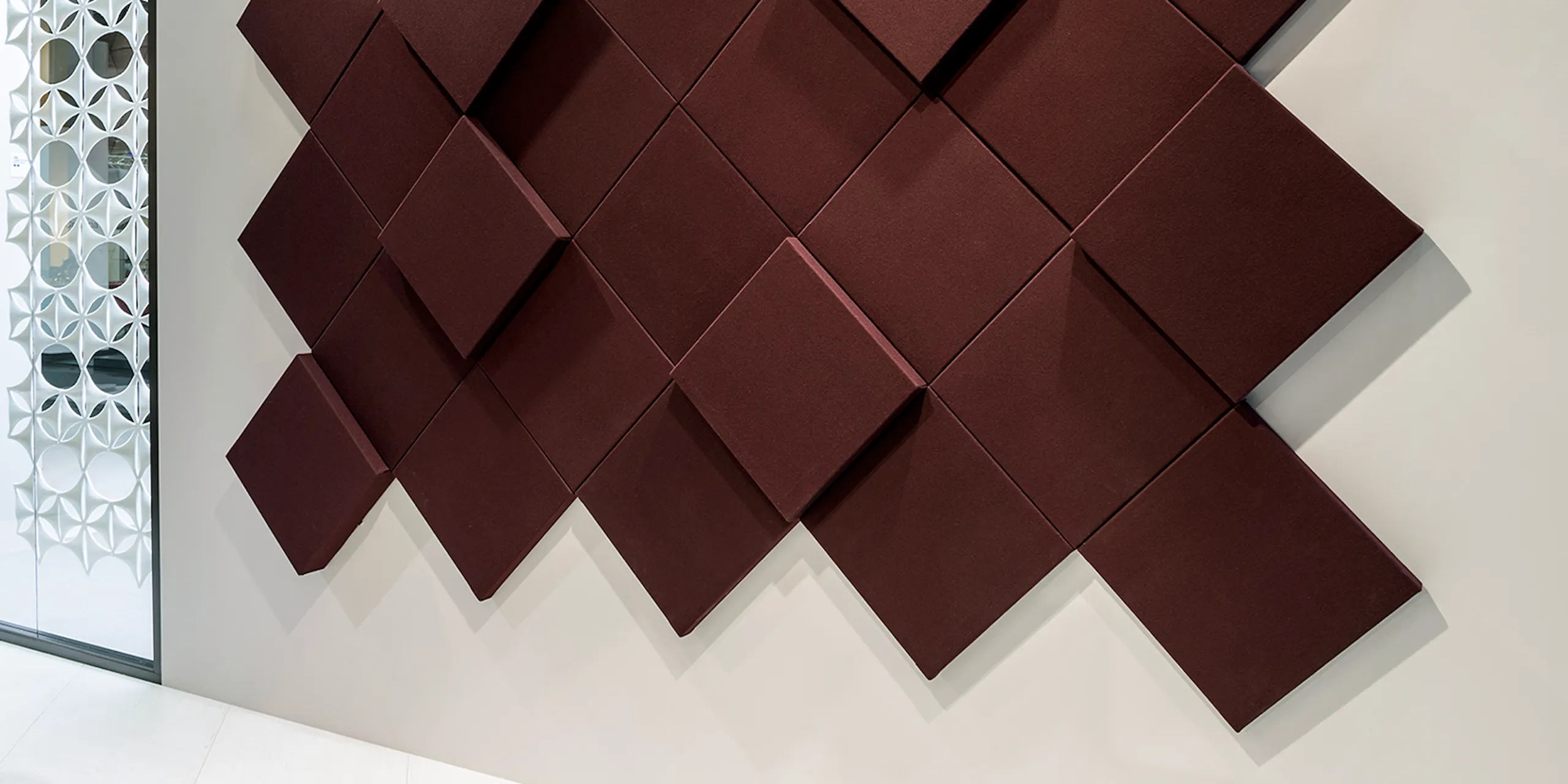 Abstracta Soneo Wall Panel - Presentation Media