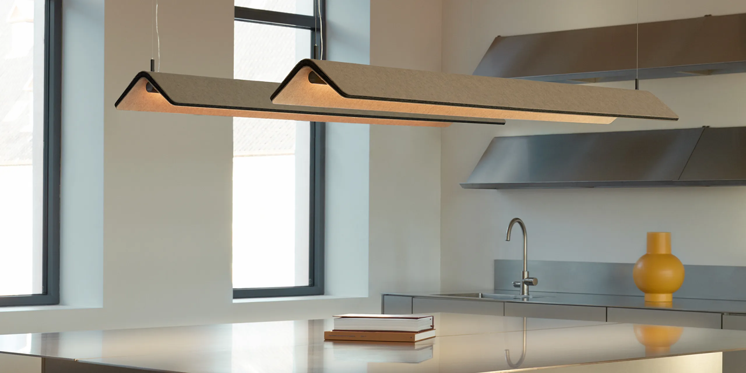 Abstracta Vika Floor Screen w. Light - Presentation Media