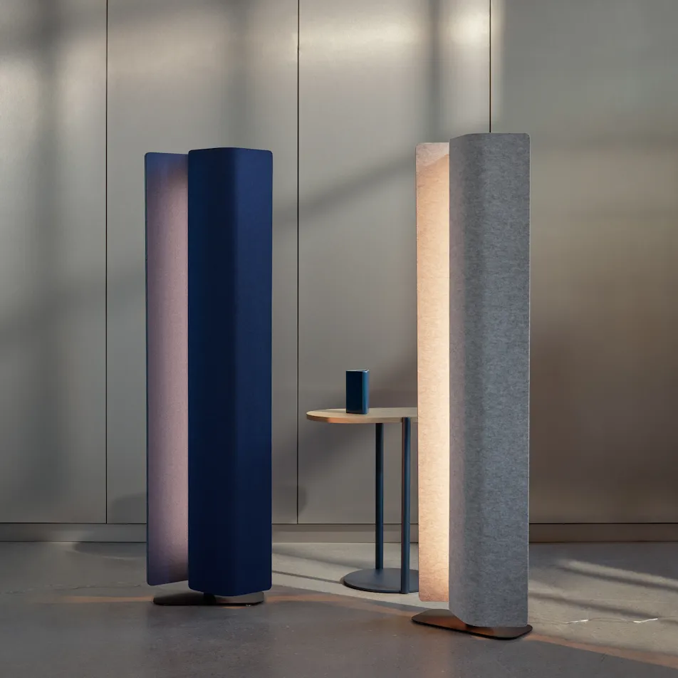 Abstracta Vika Floor Screen w. Light - Presentation Media