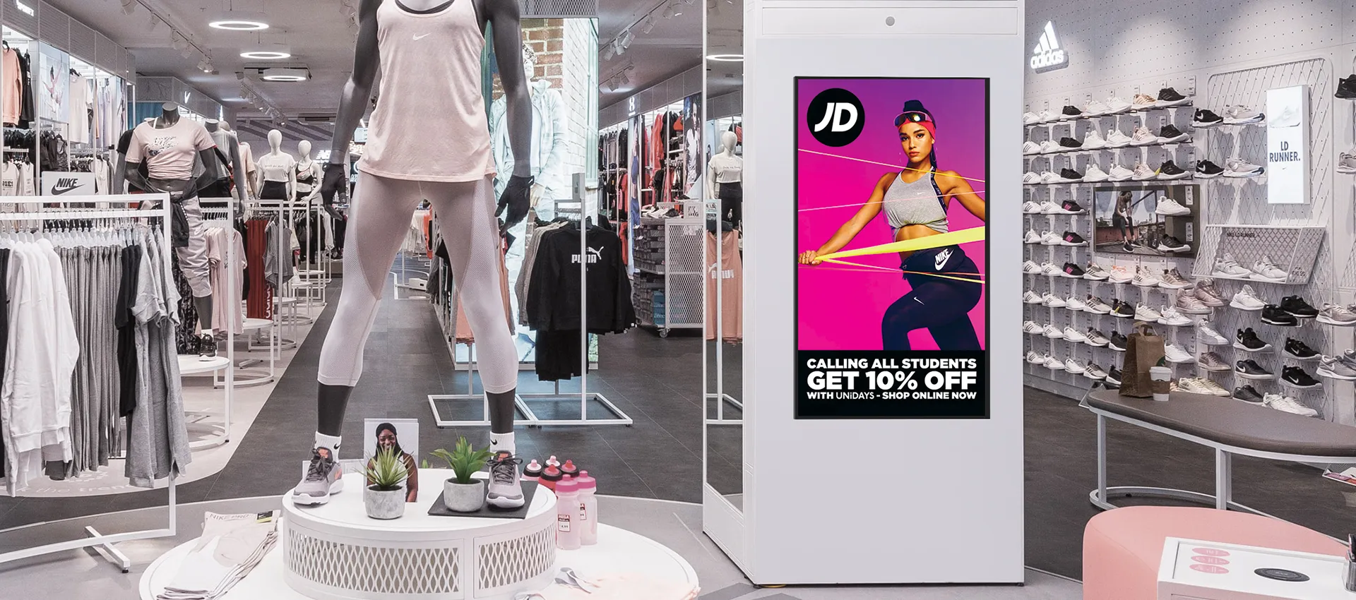 High Vibrance Android Advertising Displays - Presentation Media