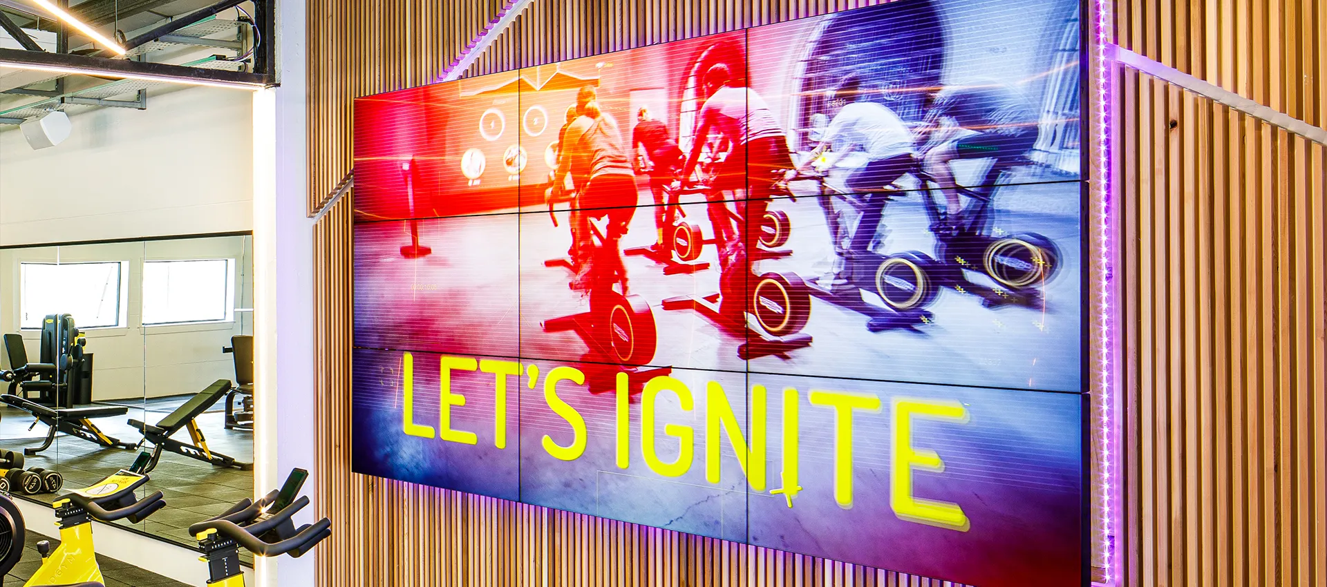 LCD Video Wall Display with Super Narrow Bezel - Presentation Media