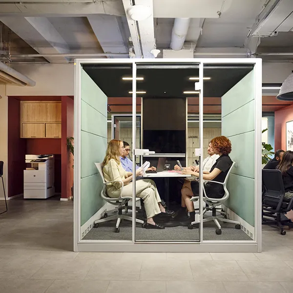 Max Calma 4L - Presentation Media